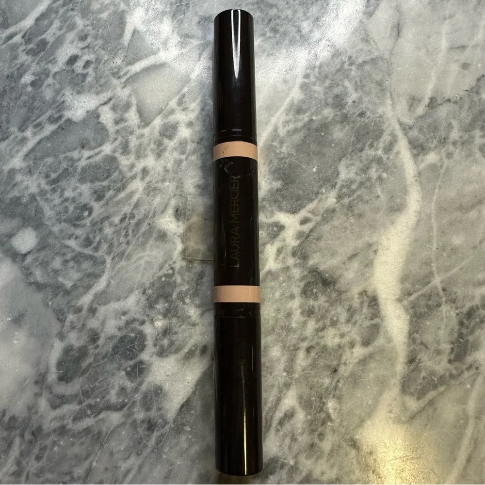 Laura Mercier Secret Camouflage Brighten and Correct Duo